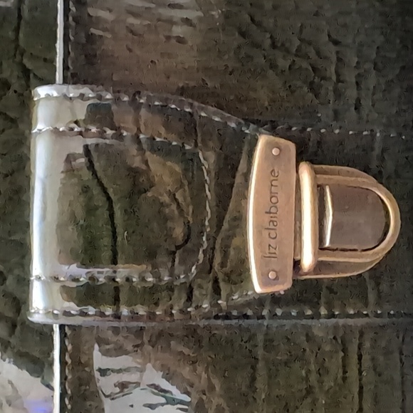 Liz Claiborne Large Dark Green Faux Croc Leather Shoulder Bag. - Picture 4 of 15